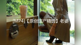 ❤️E奶学妹和男友胶囊旅馆啪啪被曝光 (3)