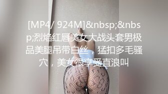 被超紧逼鲜肉铮亮麦色肌肉很性感